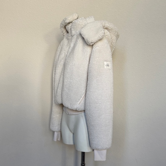 ALO Yoga Cream Teddy Jacket - Plush Sherpa Bomber - Picture 11 of 14